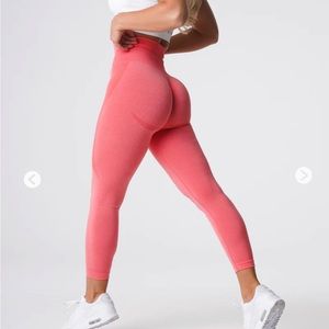 Coral Contour Seamless Leggings